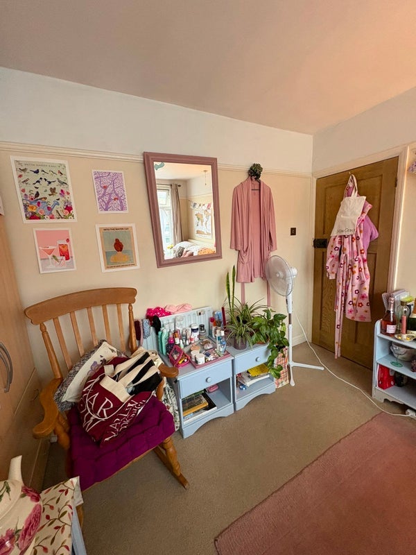 Room Castle Road in Bristol