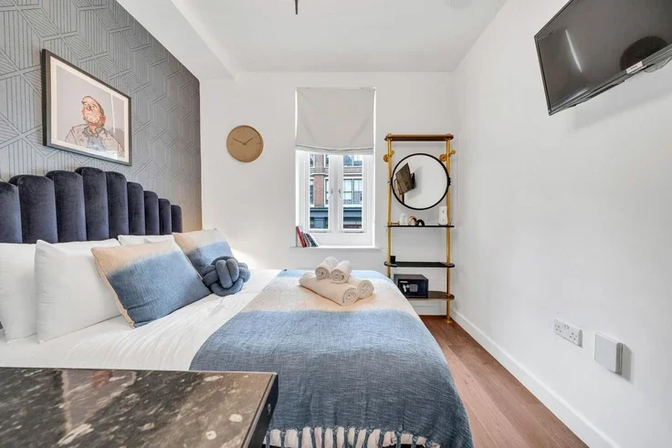 Flat St. John Street in Greater London