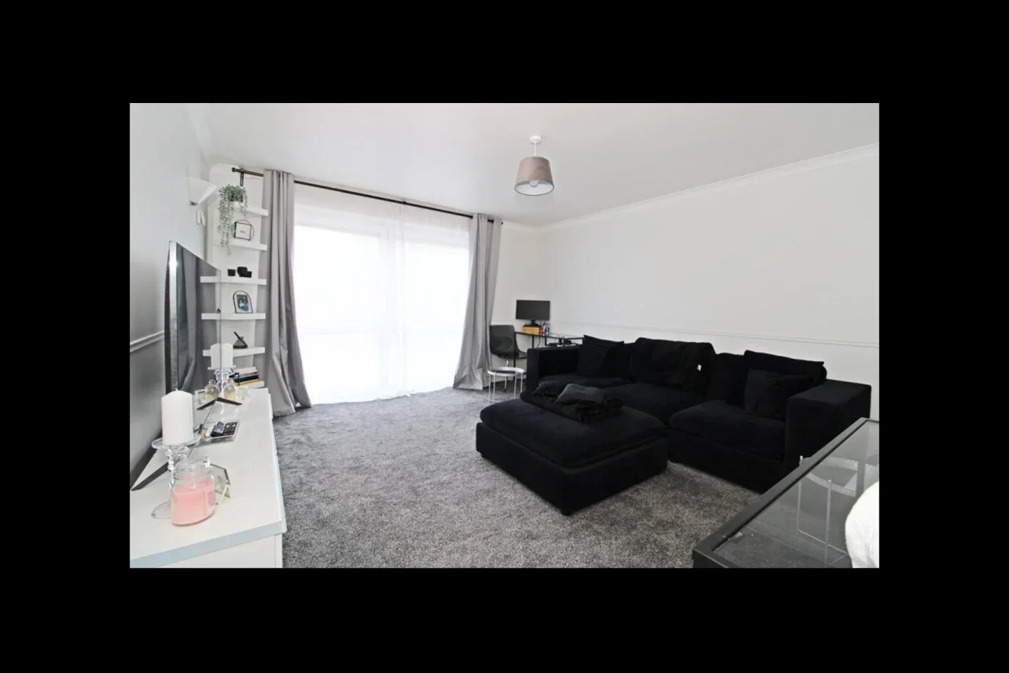 Flat Urquhart Court in Greater London