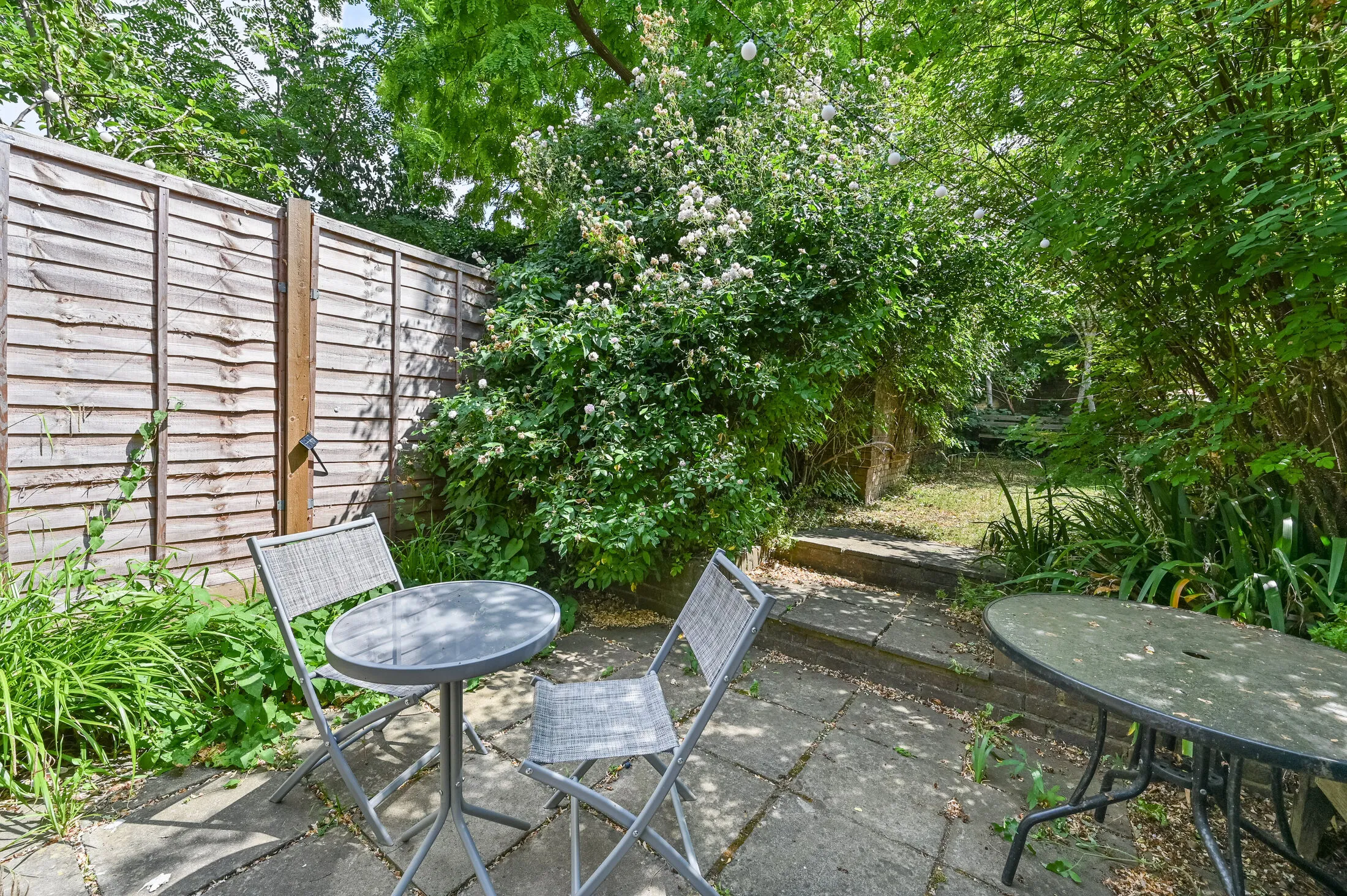 House Cottage Grove in Greater London