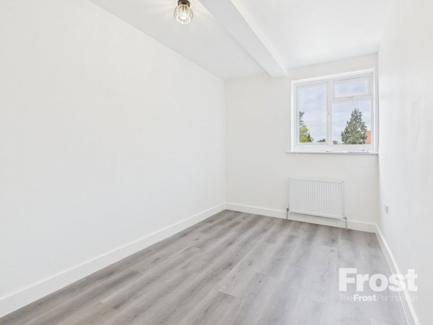 Flat Marsham Way in Gerrards Cross