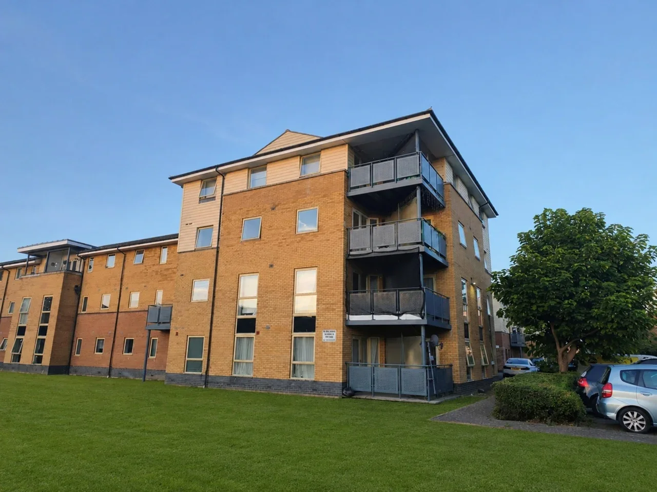 Flat Orton Grove in Greater London