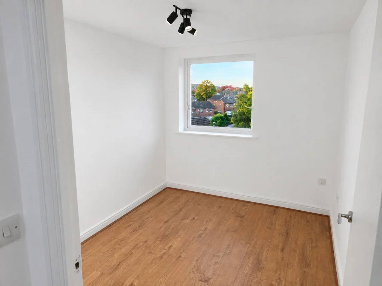Flat Orton Grove in Greater London