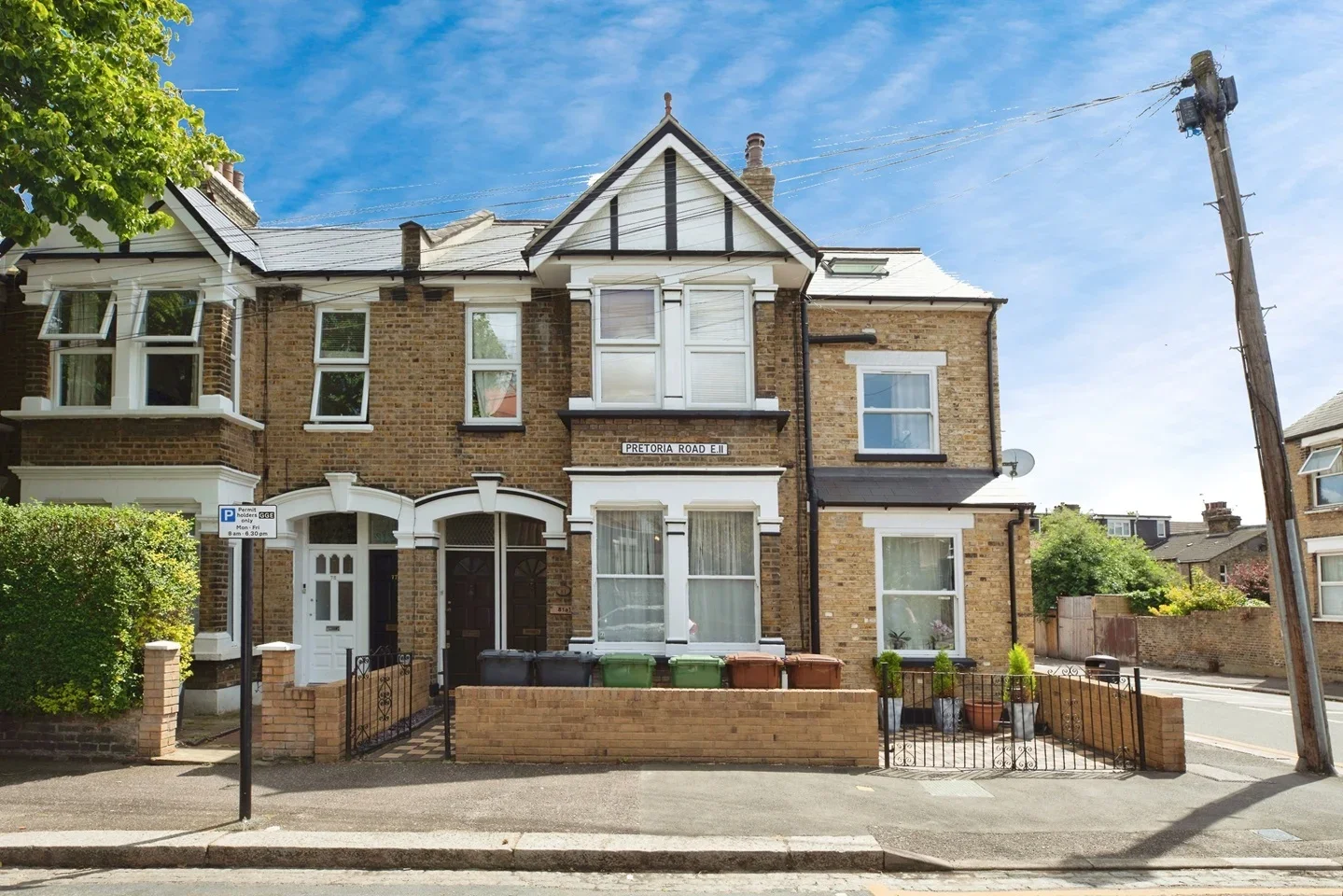 Flat Pretoria Road in Greater London