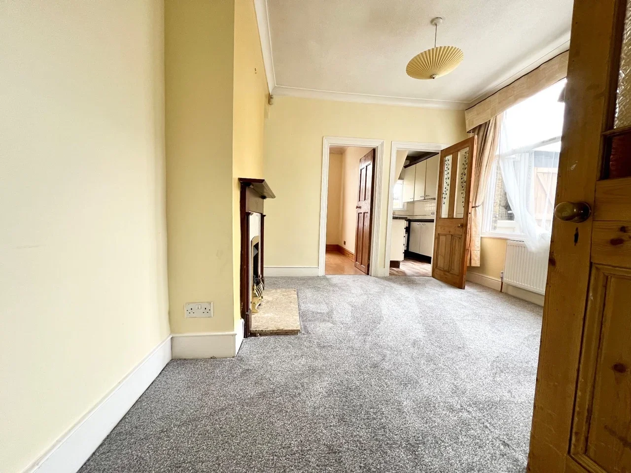 Flat Pretoria Road in Greater London