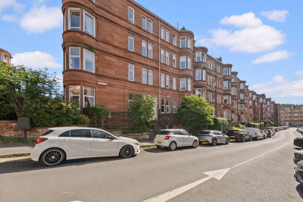 Flat Trefoil Avenue in Glasgow