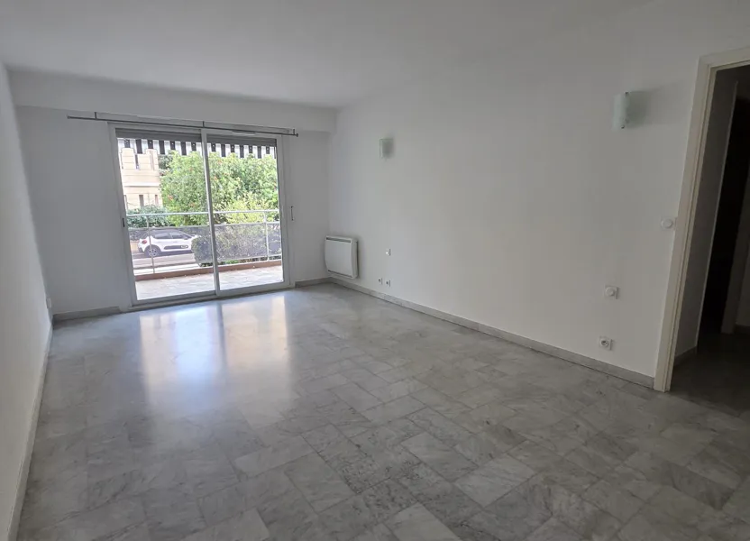 Flat Rue Puget in Nice