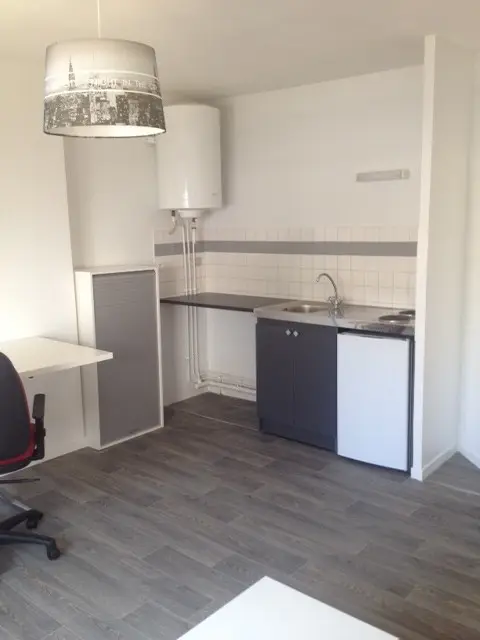 Room Rue Saint-Charles in Le Mans
