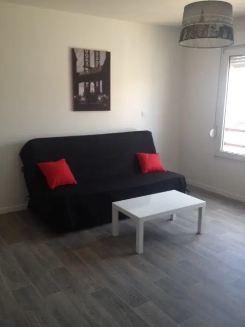Room Rue Saint-Charles in Le Mans