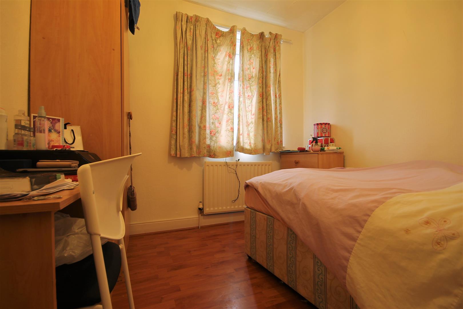 Flat Brandon Grove in Newcastle upon Tyne