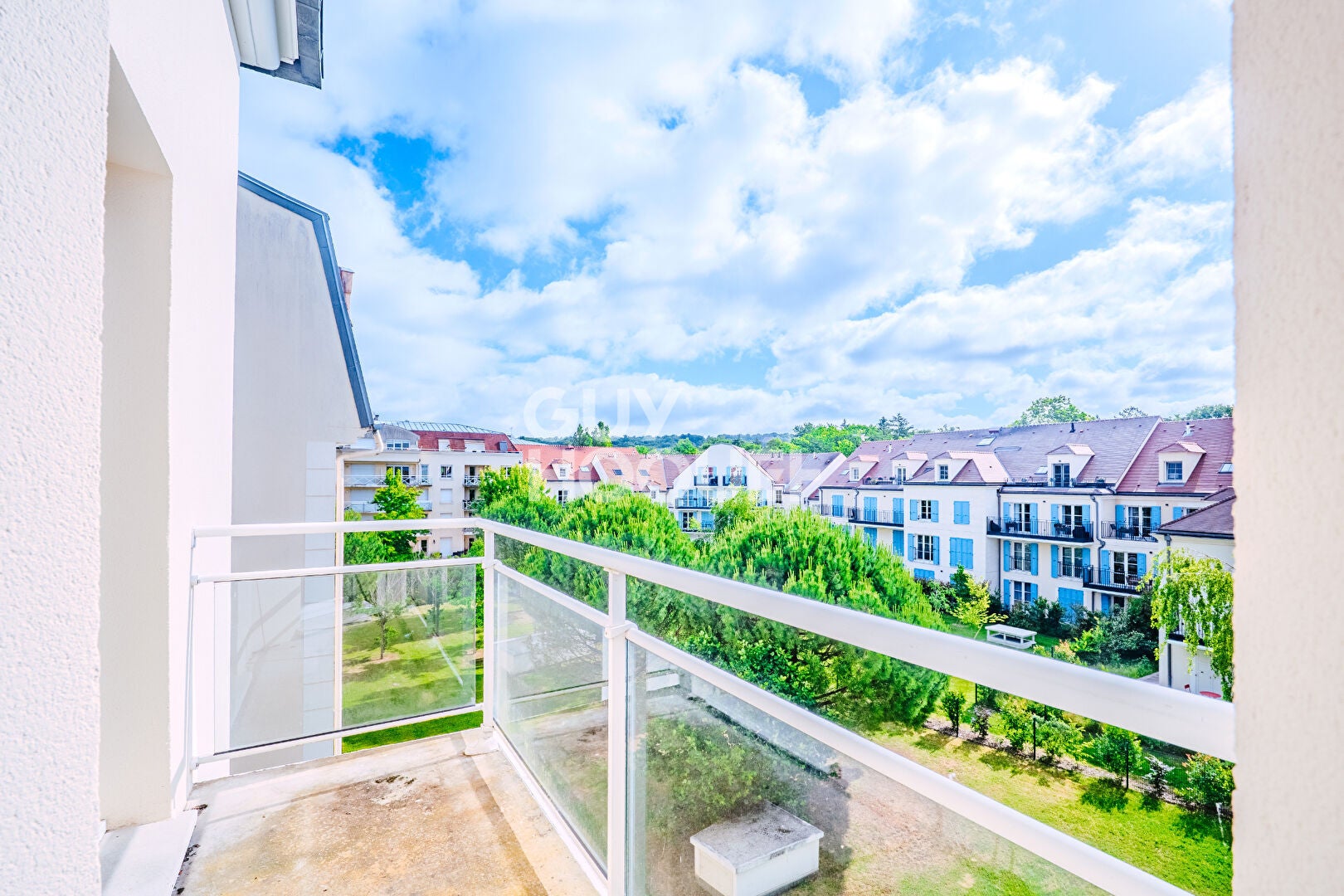 Flat 2e Avenue in Lamorlaye