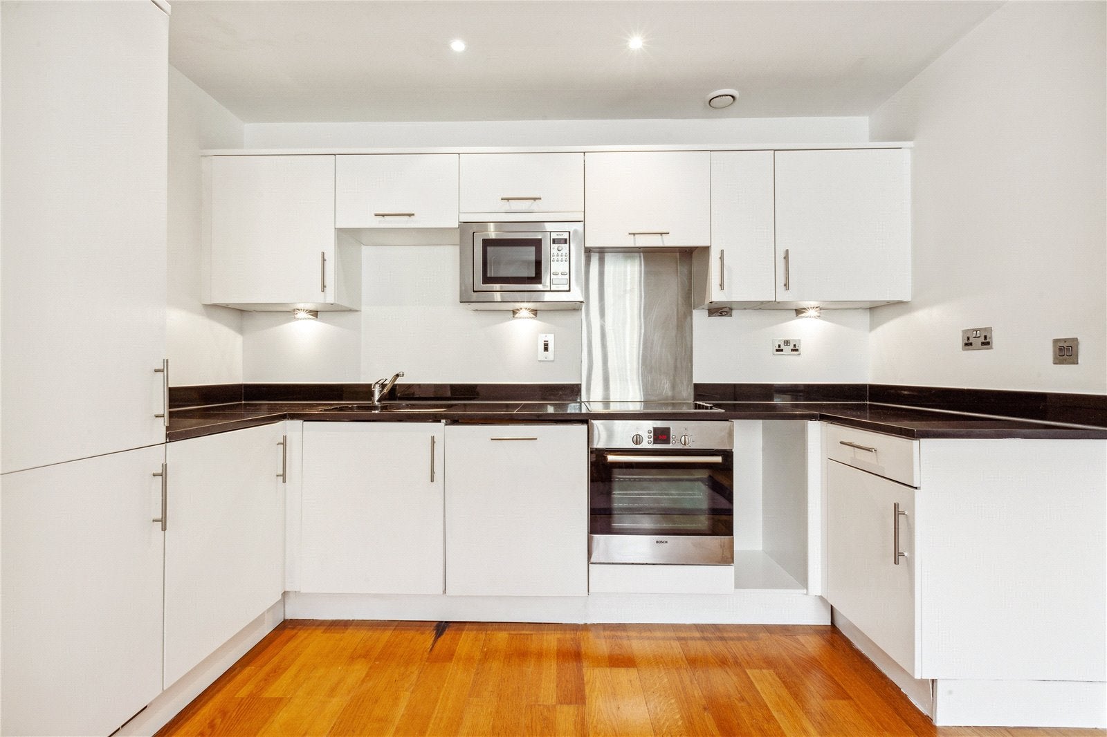 Flat Clapham Common South Side in Greater London