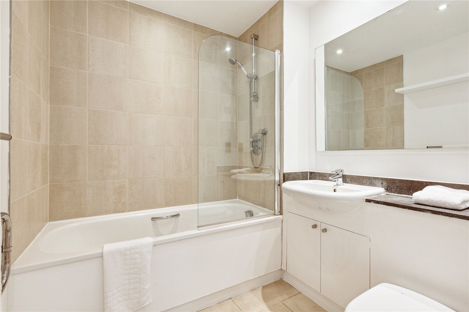 Flat Clapham Common South Side in Greater London