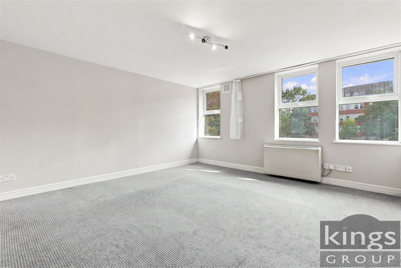 Flat Butlers Drive in Waltham Abbey