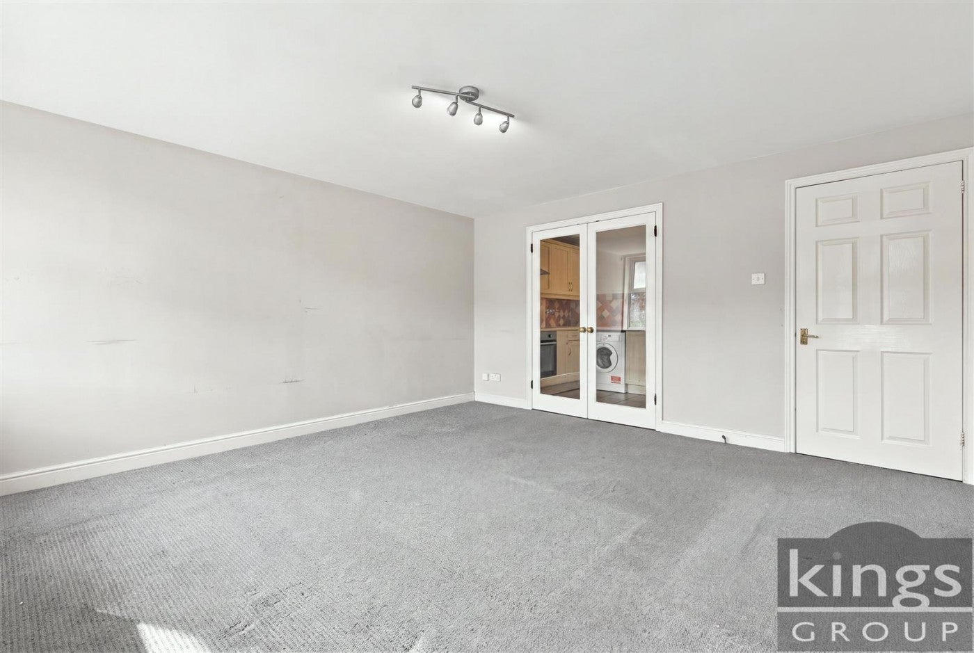 Flat Butlers Drive in Waltham Abbey