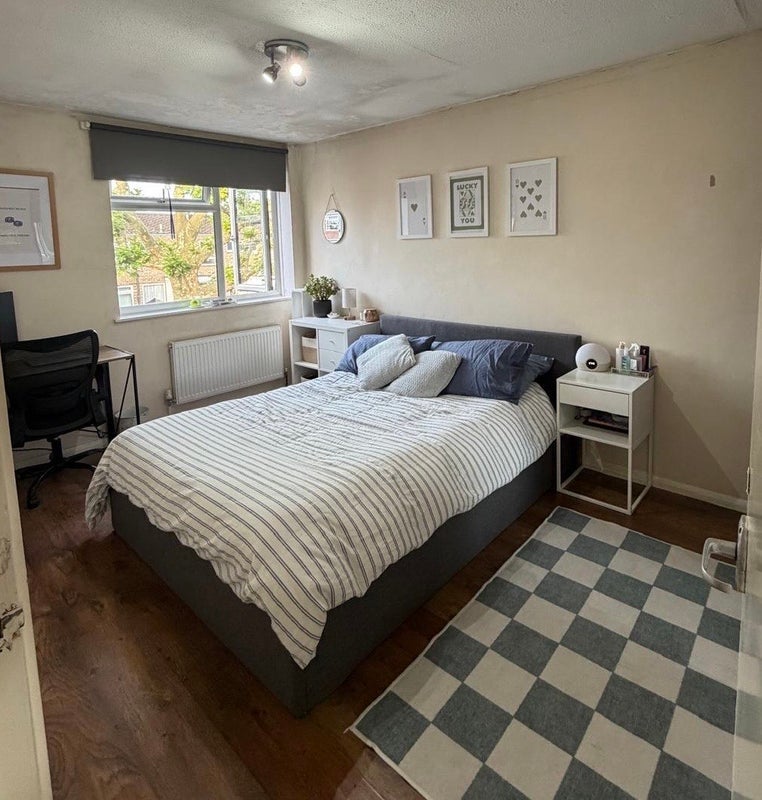 Room Balham Park Road in Greater London