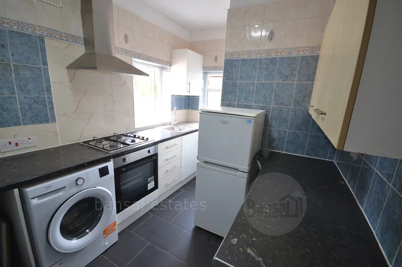 Flat Burnaby Road in Coventry