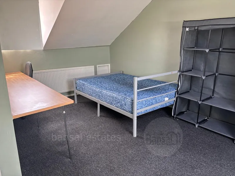 Flat Burnaby Road in Coventry