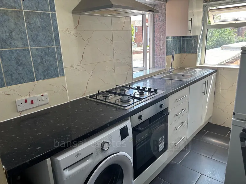 Flat Burnaby Road in Coventry