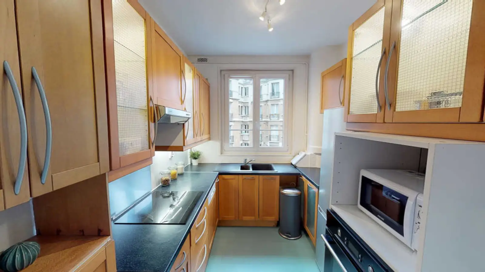 Appartement Avenue de Salonique à Paris