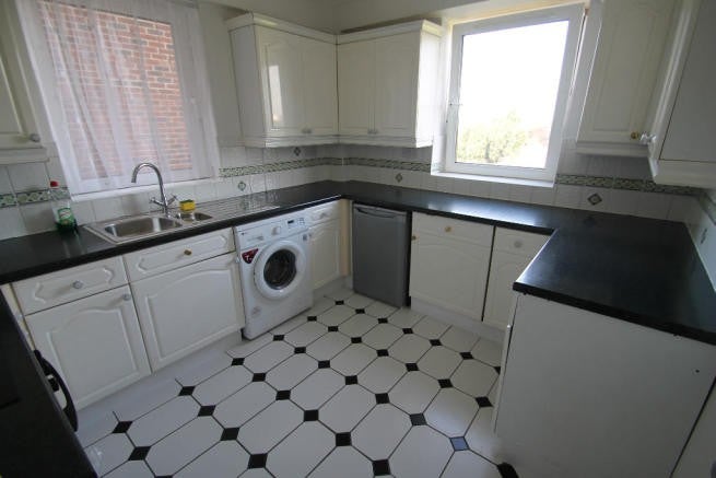 Flat Hepworth Gardens in London