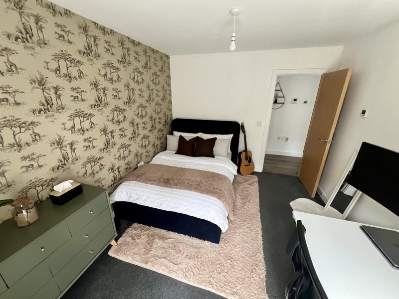 Room Oakhill Drive in Bristol