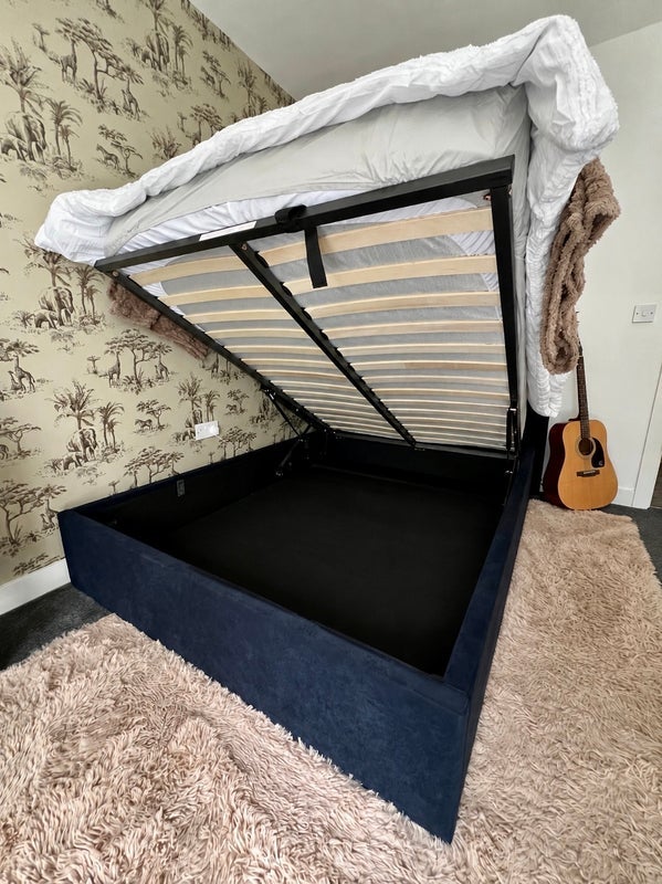 Room Oakhill Drive in Bristol