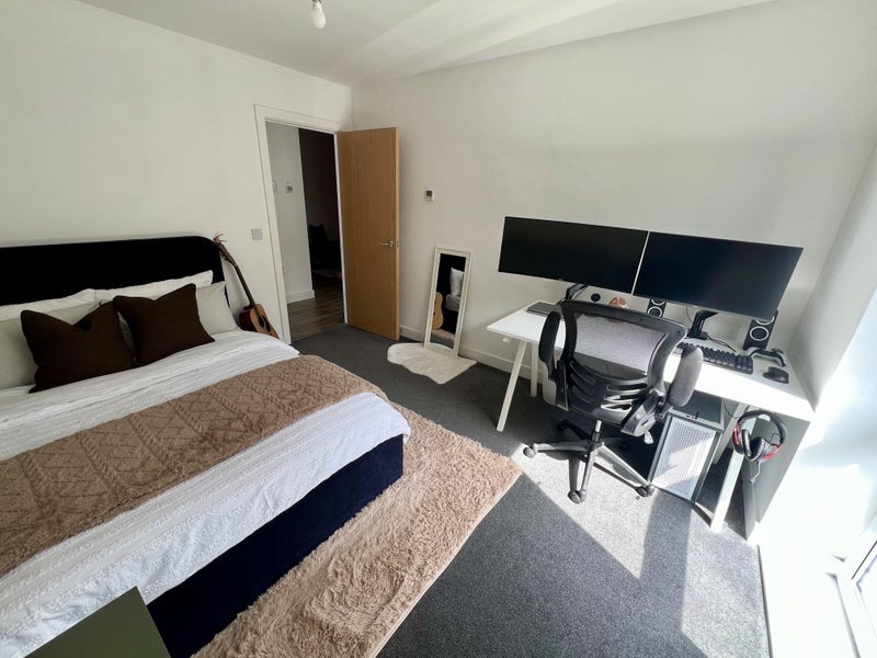 Room Oakhill Drive in Bristol