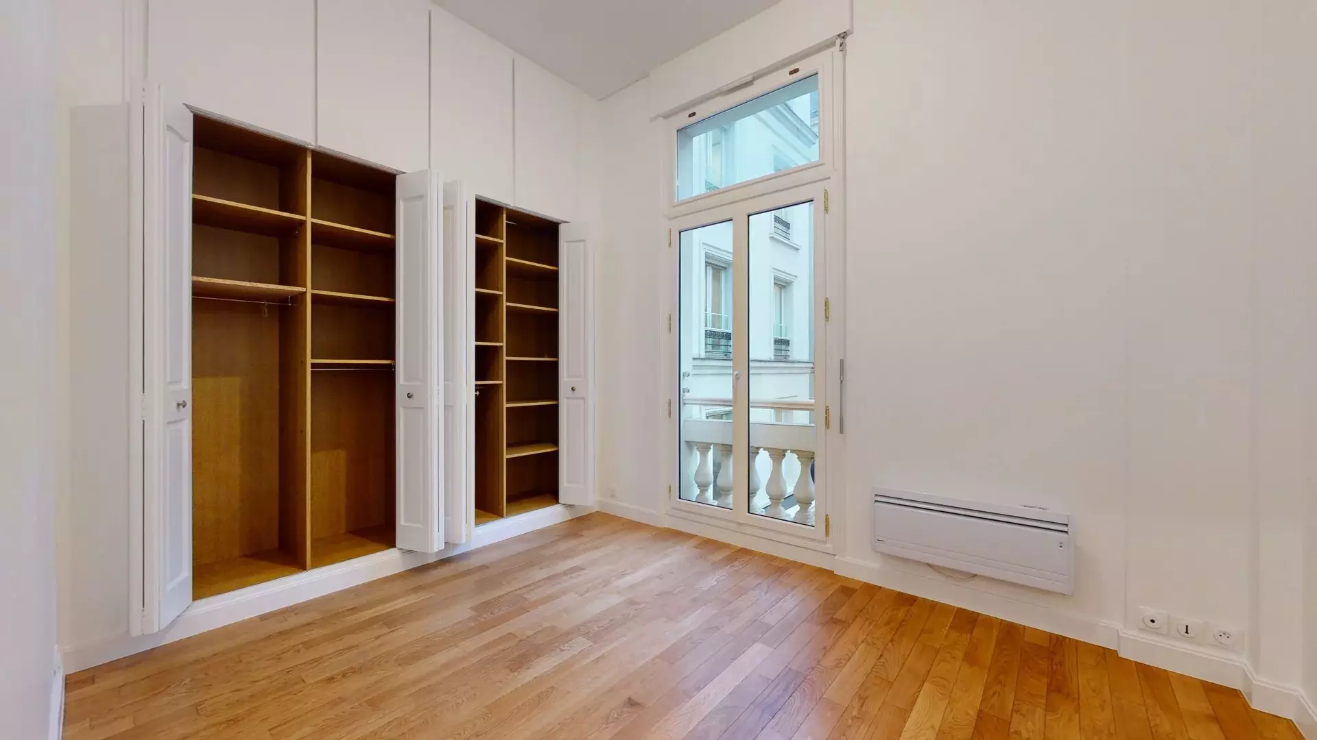 Flat Boulevard des Italiens in Paris
