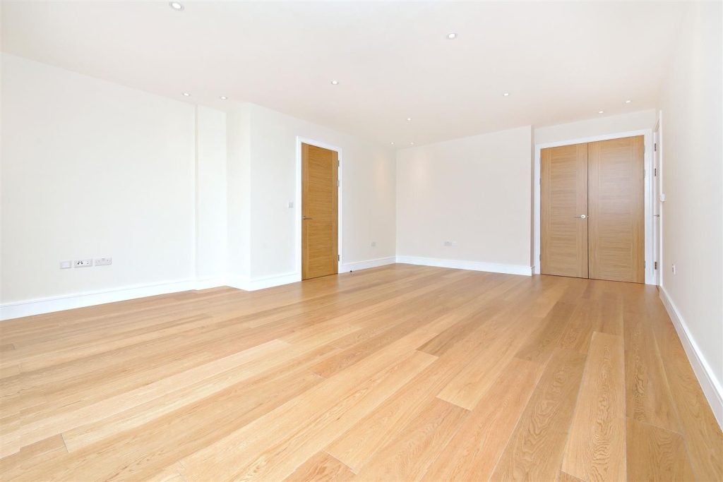 Flat Beechcroft Avenue in Greater London