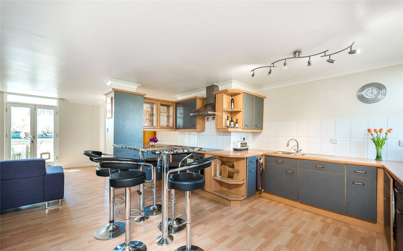 Flat Esterbrooke Street in City of Westminster