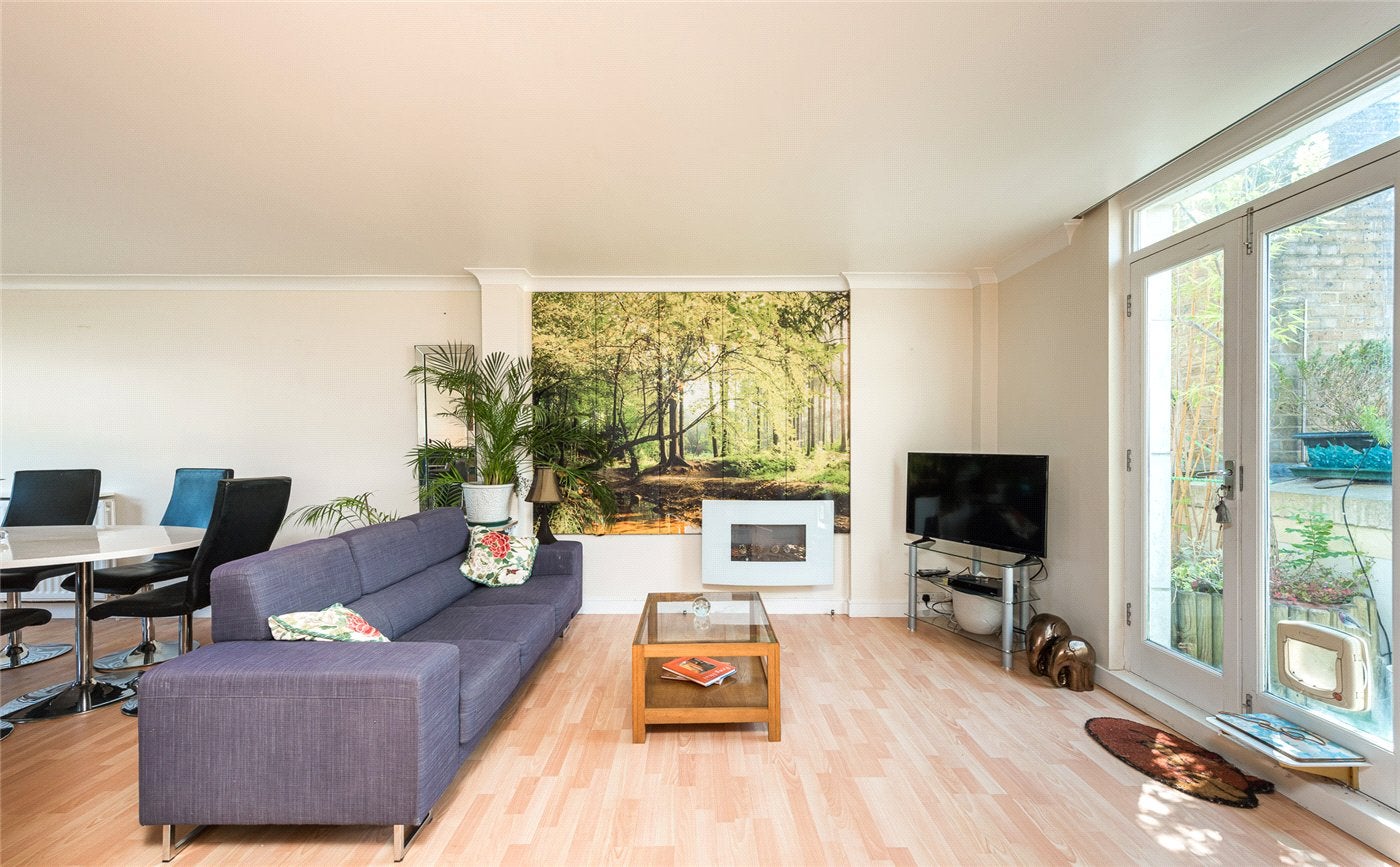 Flat Esterbrooke Street in City of Westminster