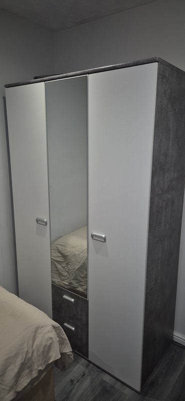 Room Eccles New Road in Salford