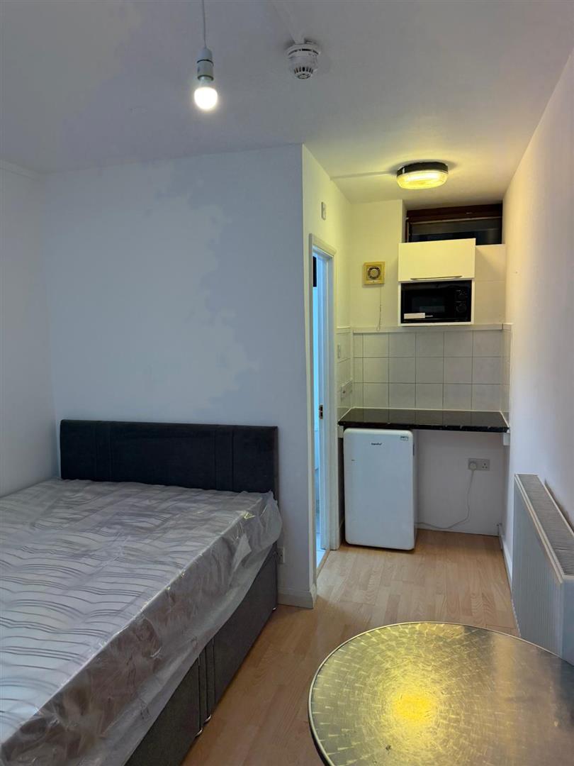 Room Langtry Walk in London
