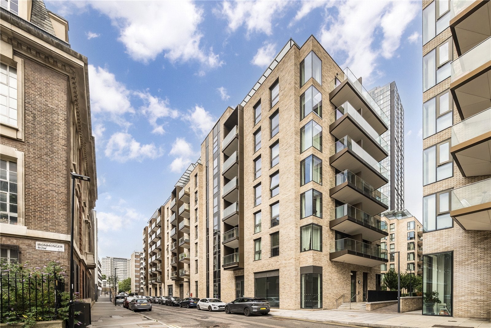 Flat Dingley Road in Greater London
