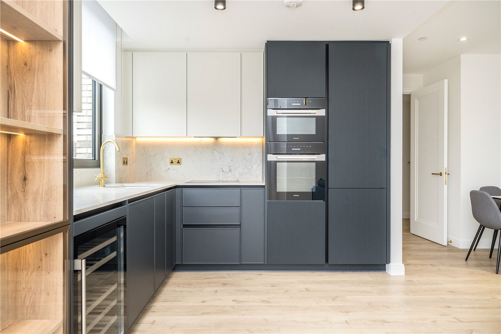 Flat Dingley Road in Greater London