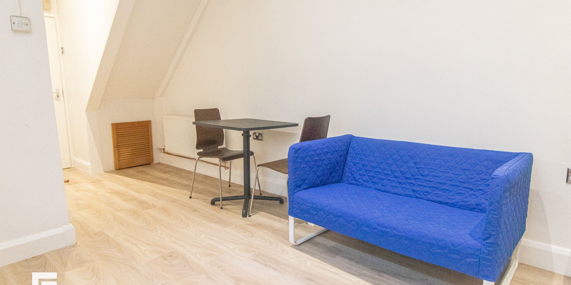 Flat Romilly Crescent in Cardiff