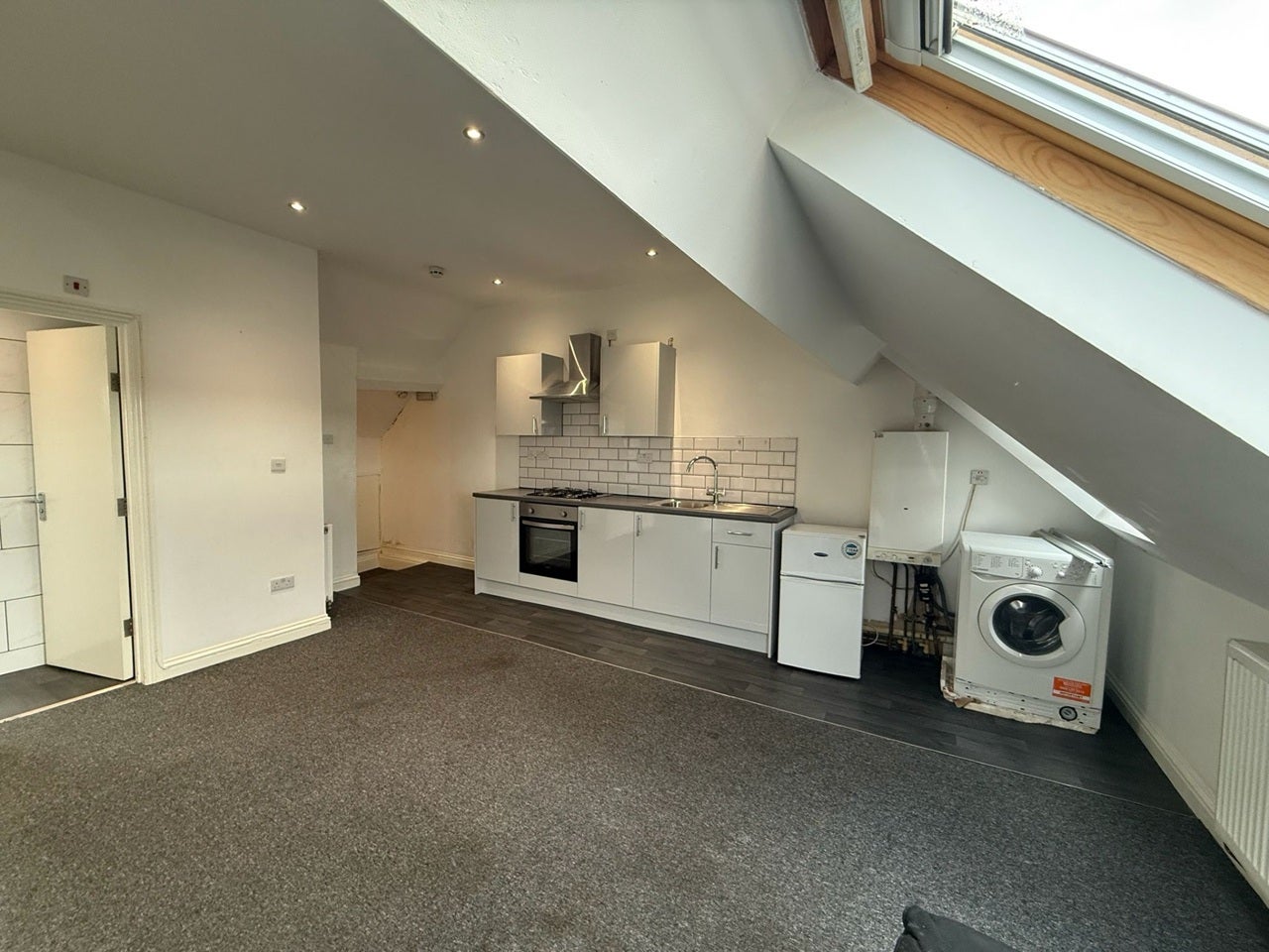 Flat Bannerman Road in Bristol