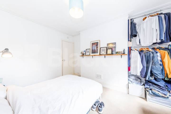 Flat Park Road in Greater London