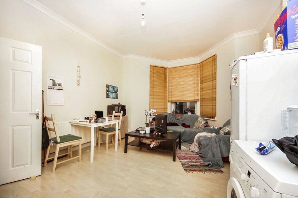Flat Portswood Road in Southampton