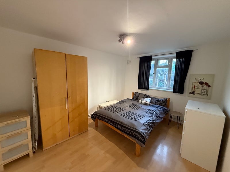 Room Whitnell Way in Greater London