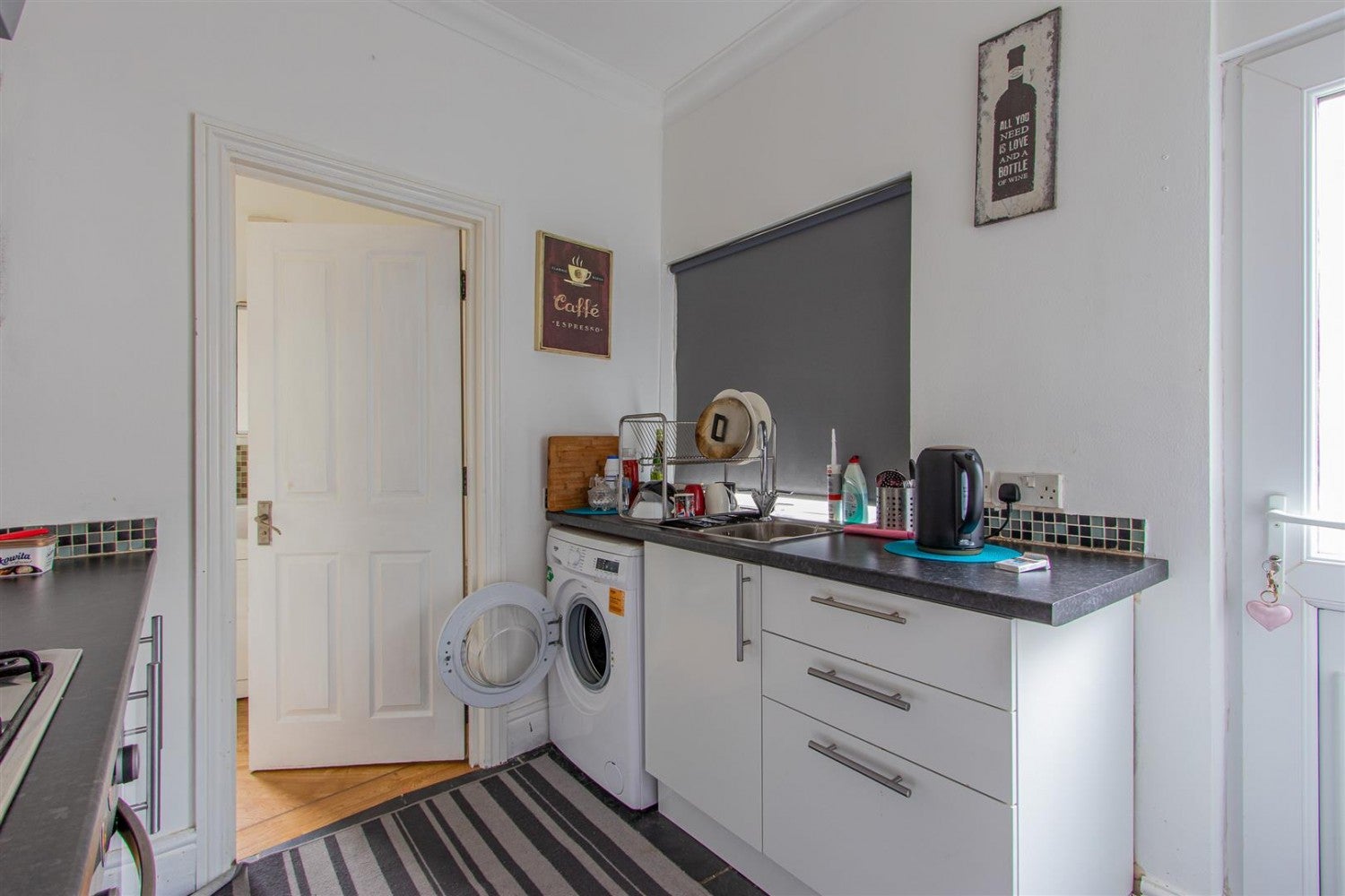 Flat Cymmer Street in Cardiff