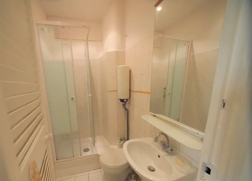 Flat Rue Pertinax in Nice