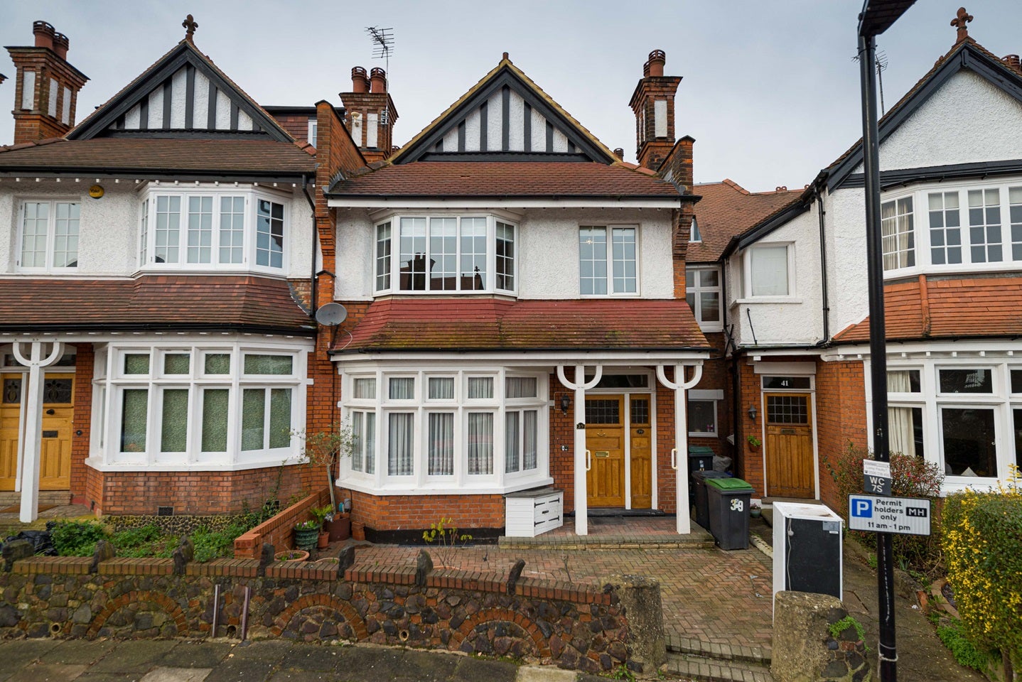 Flat Woodberry Crescent in Greater London