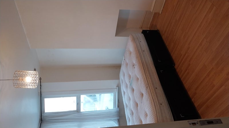 Room St. Saviour's Road in Greater London