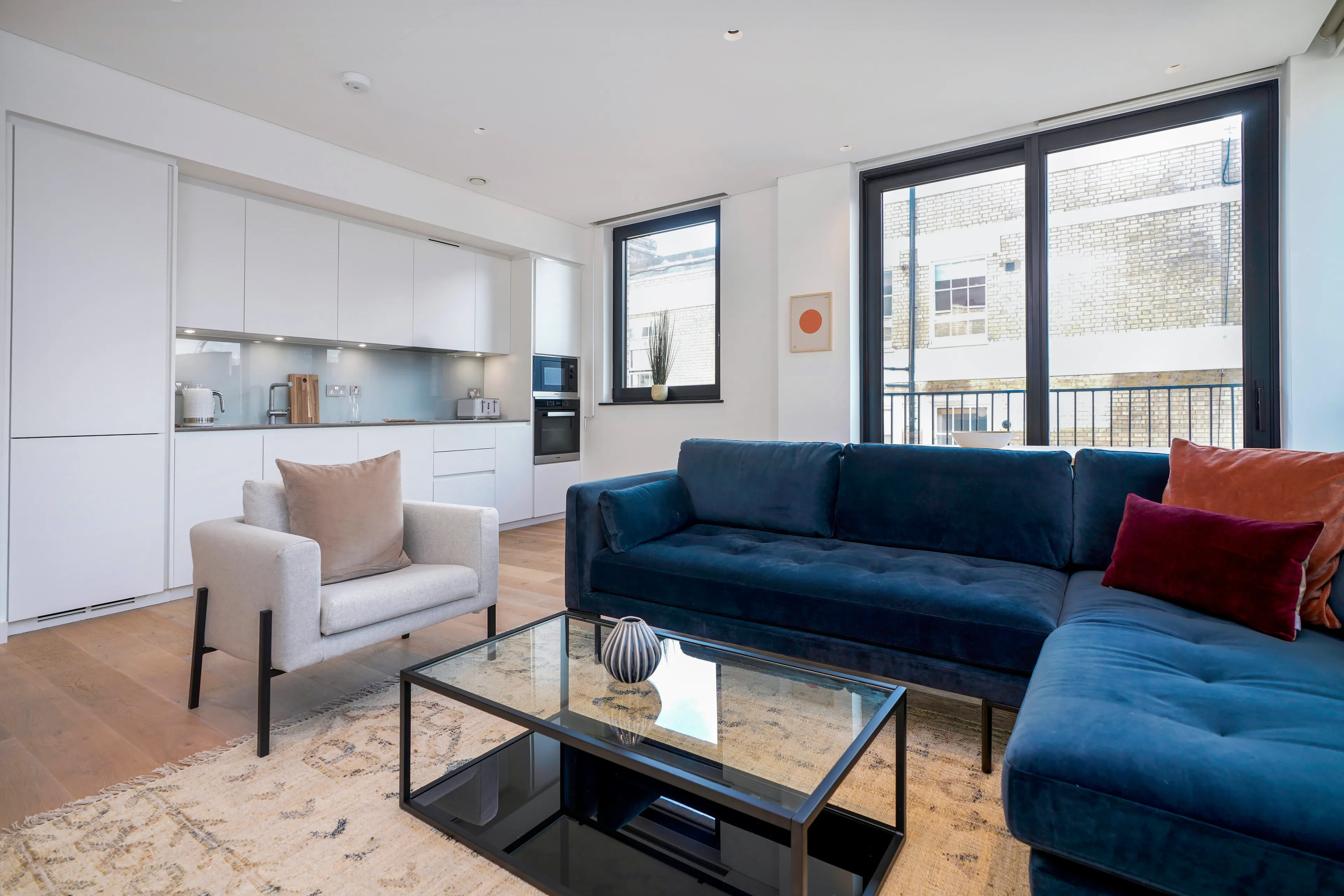 Flat Mark Street in Greater London