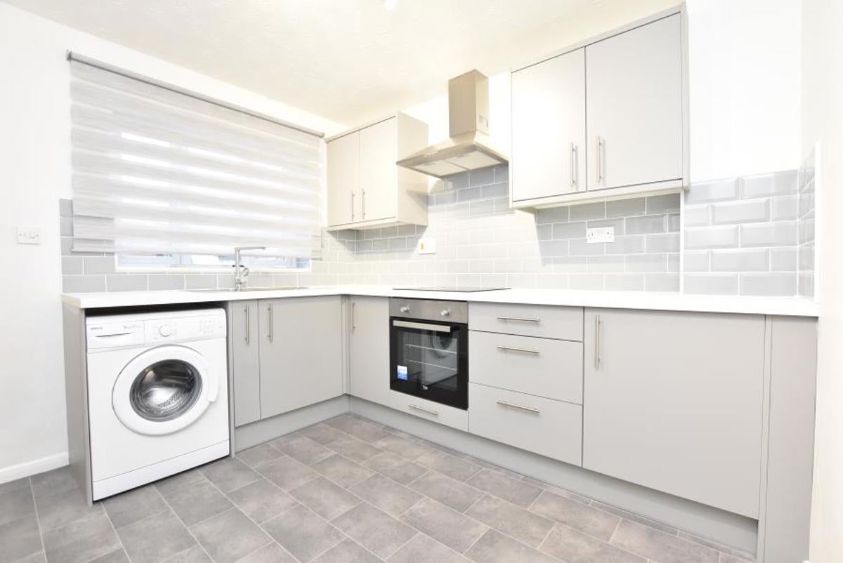 House Sherbourne Avenue in Bradley Stoke