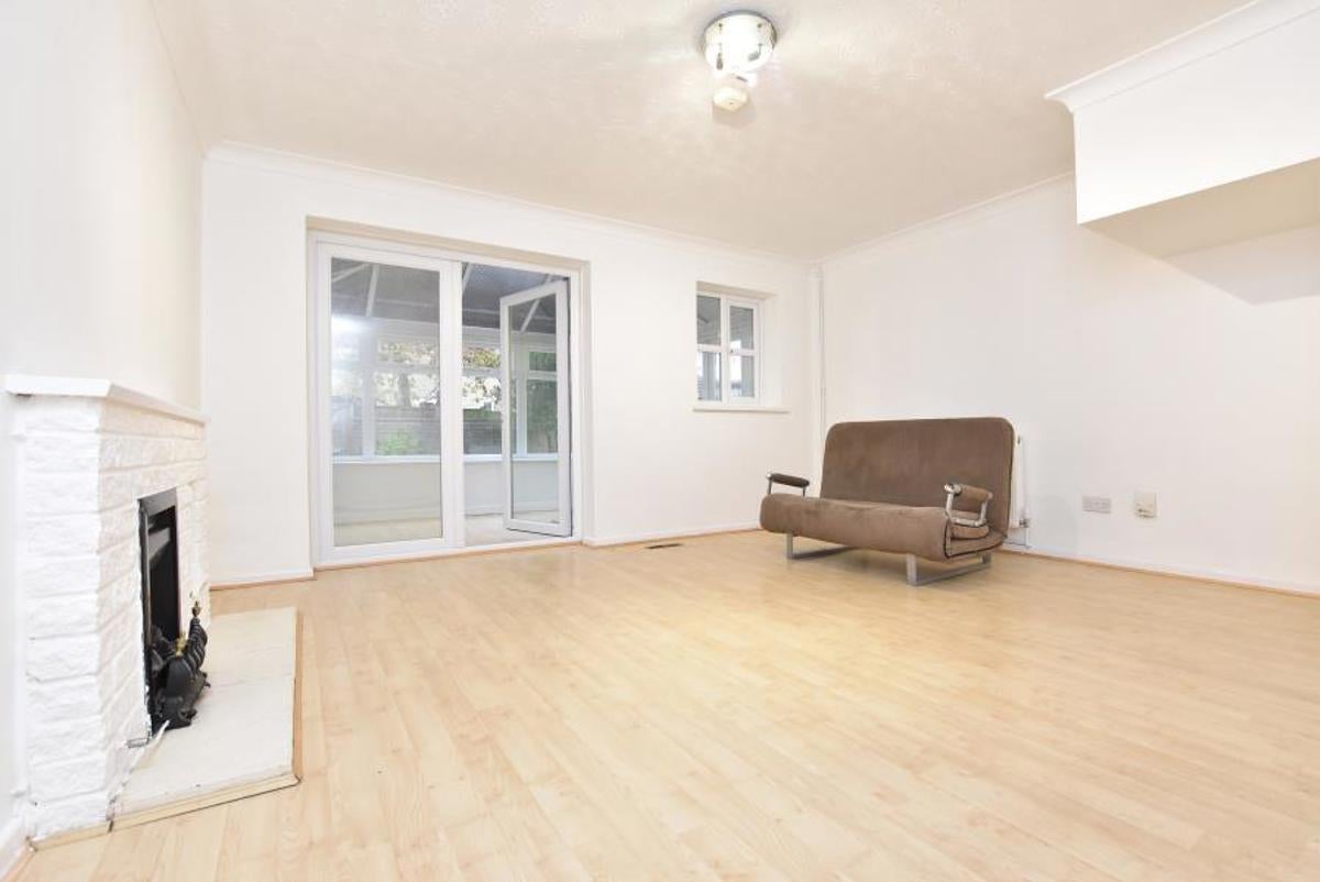House Sherbourne Avenue in Bradley Stoke