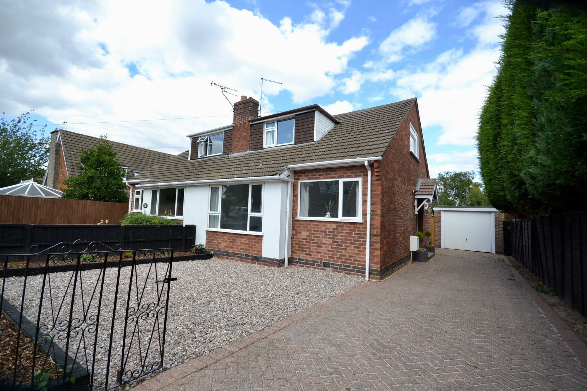 House Piper Drive in North West Leicestershire
