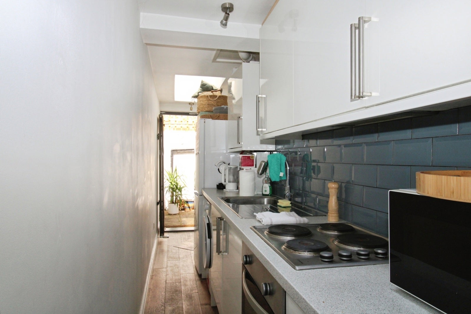 Flat Kingston Road in Greater London